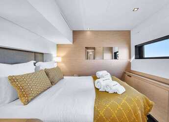 Alquilar catamarán en Puerto deportivo de Charles Ornano - Alegria 67