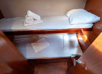 Alquilar velero en Kavala - Marina Perigialiou - Beneteau Oceanis 43 