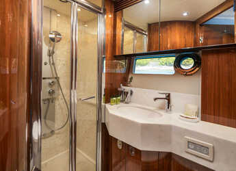 Louer yacht à Marina Baotić - Sunseeker 75