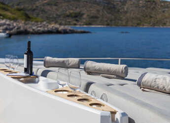 Louer yacht à Marina Baotić - Sunseeker 75