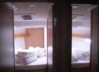 Rent a sailboat in Marina di Portorosa - Bavaria Cruiser 51