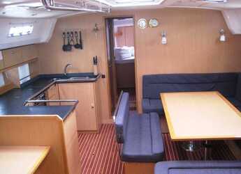 Rent a sailboat in Marina di Portorosa - Bavaria Cruiser 51