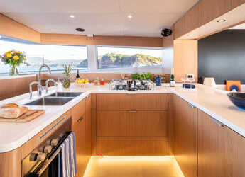 Alquilar catamarán en Marina Le Marin - Bali 5.8