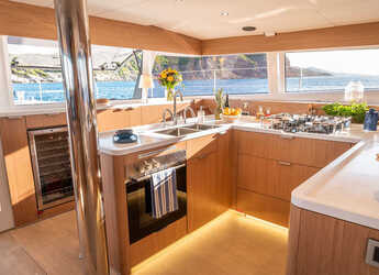 Alquilar catamarán en Marina Le Marin - Bali 5.8