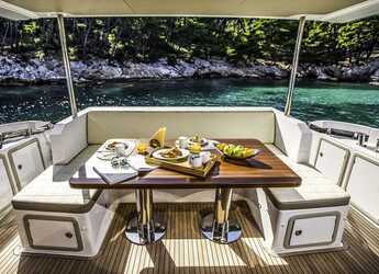 Alquilar yate en Trogir (ACI marina) - Azimut 66