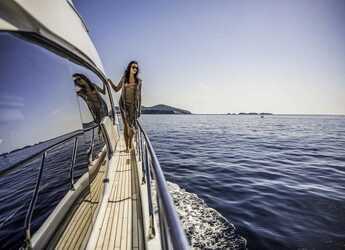 Alquilar yate en Trogir (ACI marina) - Azimut 66