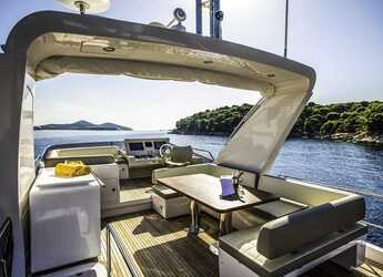 Alquilar yate en Trogir (ACI marina) - Azimut 66