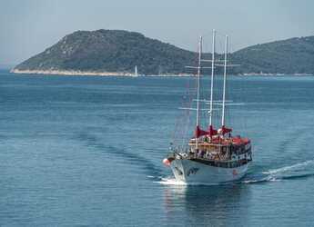 Chartern Sie motorboot in Matejuska port - Barbara