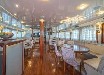 Chartern Sie motorboot in Matejuska port - Barbara