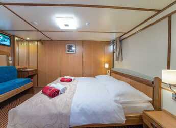 Chartern Sie motorboot in Matejuska port - Barbara