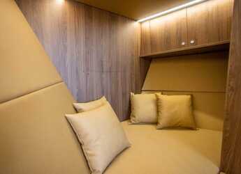 Louer bateau à moteur à Split (ACI Marina) - Colnago 35