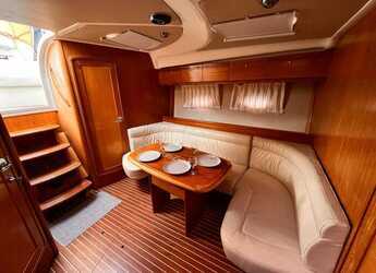 Alquilar lancha en Ece Marina - Bavaria 37 Sport