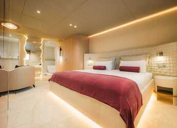 Alquilar velero en Luka Krilo - Reposado