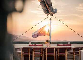 Alquilar velero en Luka Krilo - Reposado