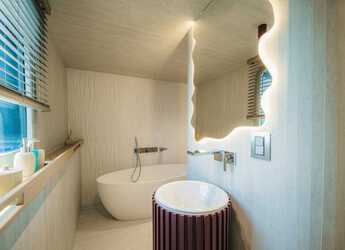 Alquilar velero en Luka Krilo - Reposado