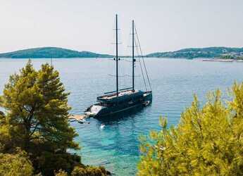 Alquilar velero en Luka Krilo - Reposado