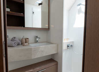 Alquilar catamarán en Split West Harbour - Lagoon Sixty 5