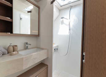 Alquilar catamarán en Split West Harbour - Lagoon Sixty 5