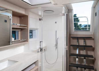 Alquilar catamarán en Split West Harbour - Lagoon 60