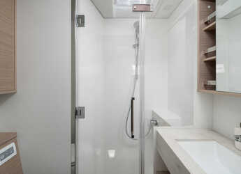 Alquilar catamarán en Split West Harbour - Lagoon 60