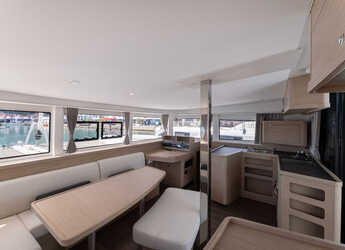 Alquilar catamarán en Split West Harbour - Lagoon 42