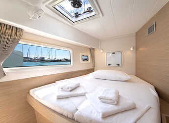 Alquilar catamarán en Split West Harbour - Lagoon 42