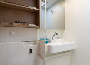 Alquilar catamarán en Split West Harbour - Lagoon 43