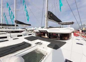 Alquilar catamarán en Split West Harbour - Lagoon 43