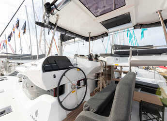 Alquilar catamarán en Split West Harbour - Lagoon 43