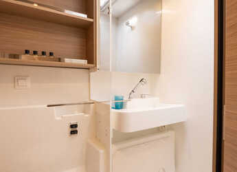 Alquilar catamarán en Split West Harbour - Lagoon 43