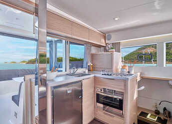 Alquilar catamarán en Split West Harbour - Lagoon 40