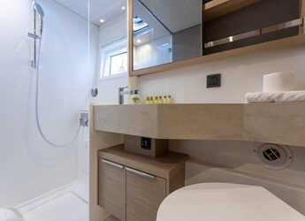 Alquilar catamarán en Split West Harbour - Lagoon 46