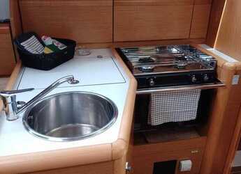 Chartern Sie segelboot in Marina Gouvia - Sun Odyssey 33i - 2 cab.