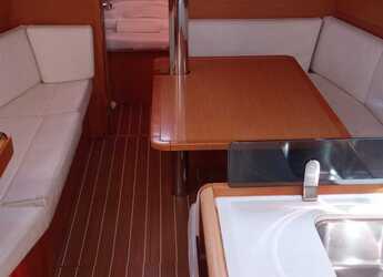 Chartern Sie segelboot in Marina Gouvia - Sun Odyssey 379