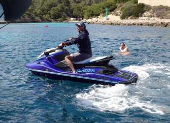 Alquilar catamarán a motor en Naviera Balear - Ocean Beast 65