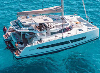 Chartern Sie katamaran in Cantiere navale Franco Mirabelli - Fountaine Pajot New 44
