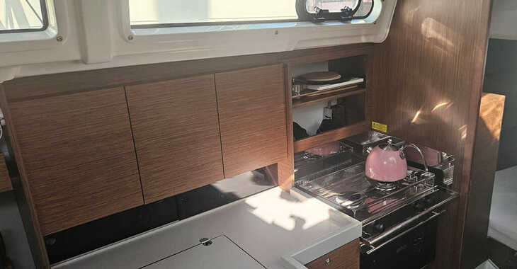 Rent a sailboat in Albatros Marina - Oceanis 34.1