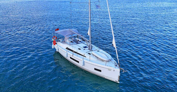 Rent a sailboat in Albatros Marina - Oceanis 40.1