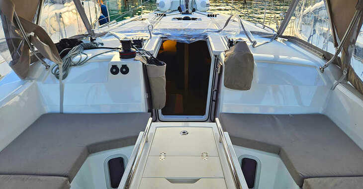 Rent a sailboat in Albatros Marina - Oceanis 40.1