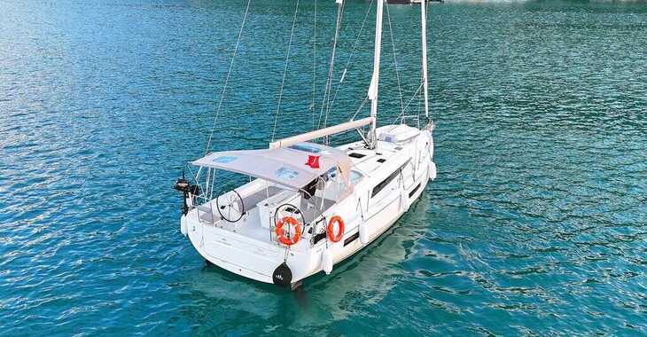 Rent a sailboat in Albatros Marina - Oceanis 40.1