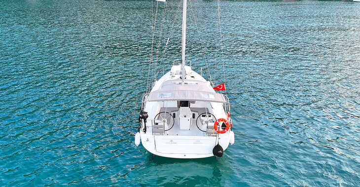 Rent a sailboat in Albatros Marina - Oceanis 40.1
