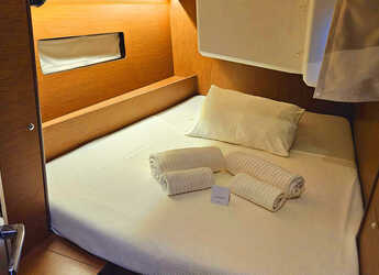 Chartern Sie segelboot in Albatros Marina - Oceanis 40.1