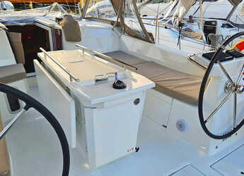 Chartern Sie segelboot in Albatros Marina - Oceanis 40.1