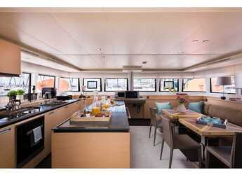 Chartern Sie katamaran in Split West Harbour - Lagoon 620 