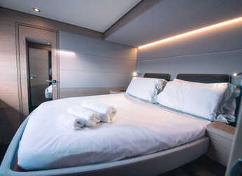 Louer catamaran à Cala dei Sardi - Lagoon 55