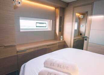 Louer catamaran à Cala dei Sardi - Lagoon 55