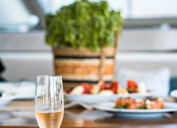 Alquilar catamarán en Nea Peramos - Lagoon Sixty 5