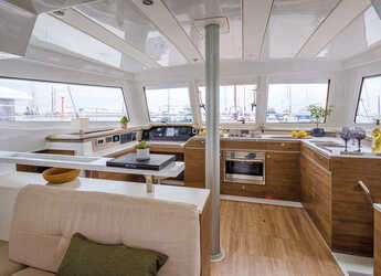 Alquilar catamarán en Nea Peramos - Bali Catspace