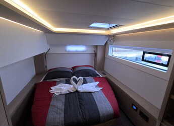 Alquilar catamarán en Marina Santa Eulàlia - Lagoon 46 