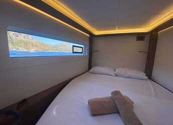 Alquilar catamarán en Marina Santa Eulàlia - Lagoon 46 